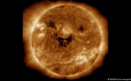 مركبة تابعة لناسا تلتقط صورة "وجه دب" على سطح المريخ