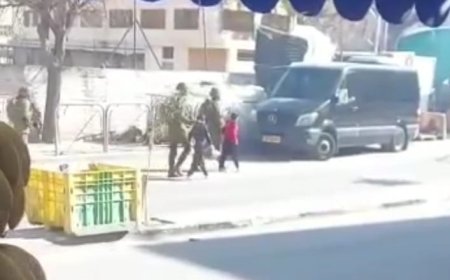 الخليل: الاحتلال يعتقل طفلين في المنطقة الجنوبية