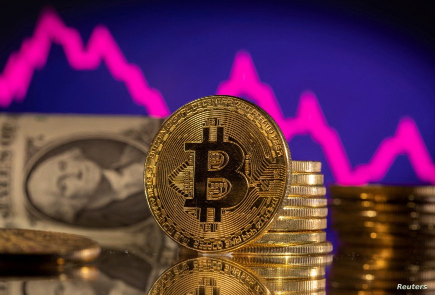 العملة الرقمية البيتكوين تنخفض إلى أدنى مستوى في بنسبة 2.05 %