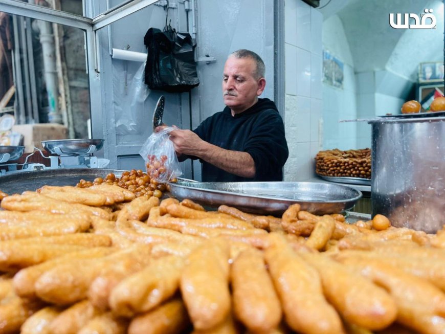 الأجواء الرمضانية قبيل الإفطار في نابلس 24 مارس 2023 - الجمعة