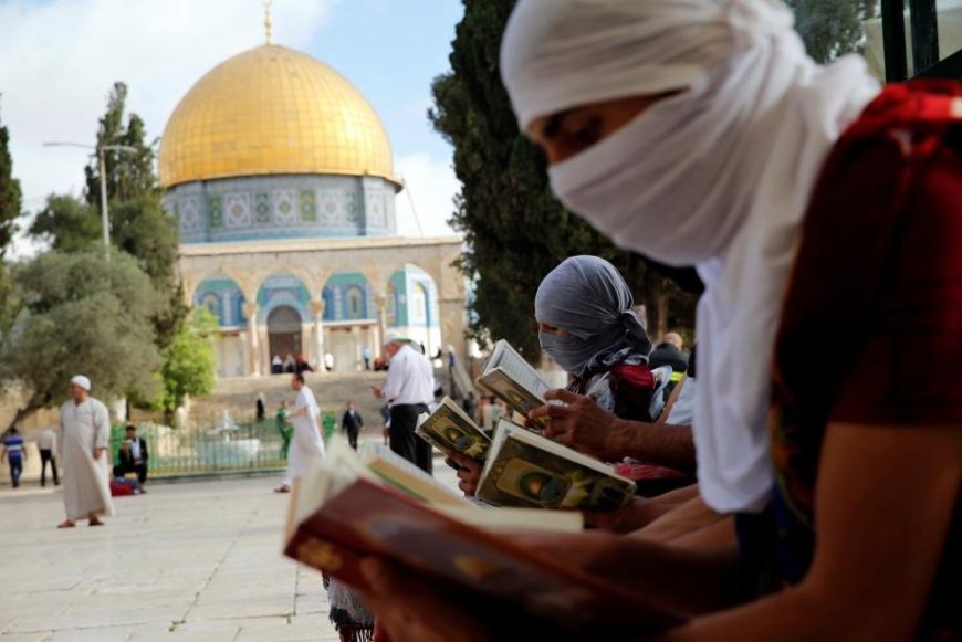 لجنة القدس تُدين منع الاعتكاف في الأقصى وتدعو للتضامن مع المقدسيين