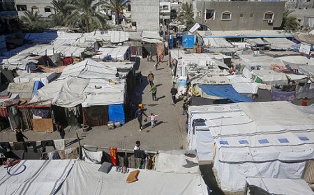 37 شهيدا وعشرات والجرحى بقصف إسرائيلي استهدف خيام نازحين بالقطاع