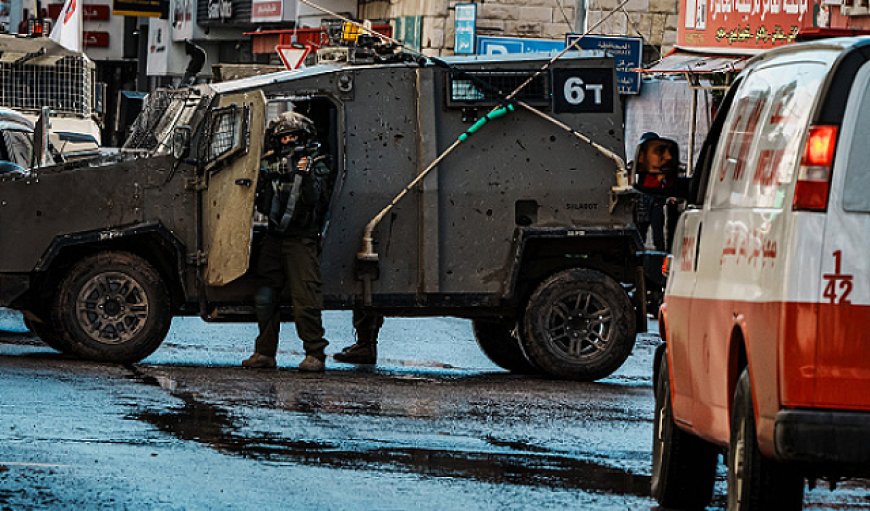 مواجهات واعتقالات بالضفة والقدس واشتباكات في نابلس