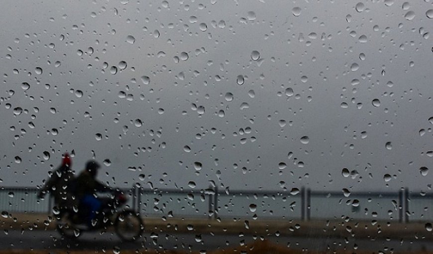 حالة الطقس: أمطار متفرقة نهارا وأجواء باردة ليلا