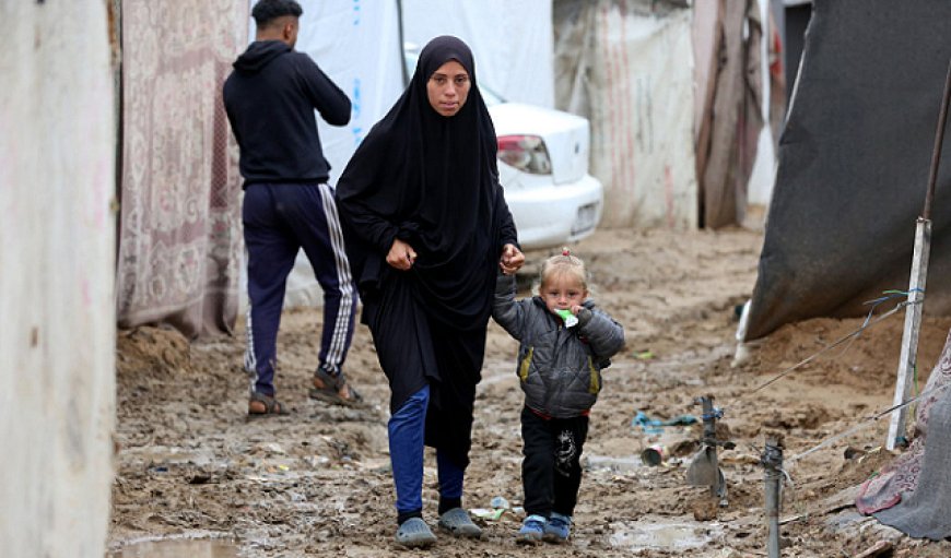 شهداء ومصابون باستهداف مدرسة تؤوي نازحين بمدينة غزة